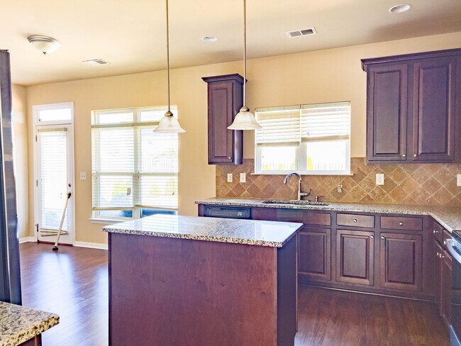 Building Photo - 4861 Coal Creek Dr