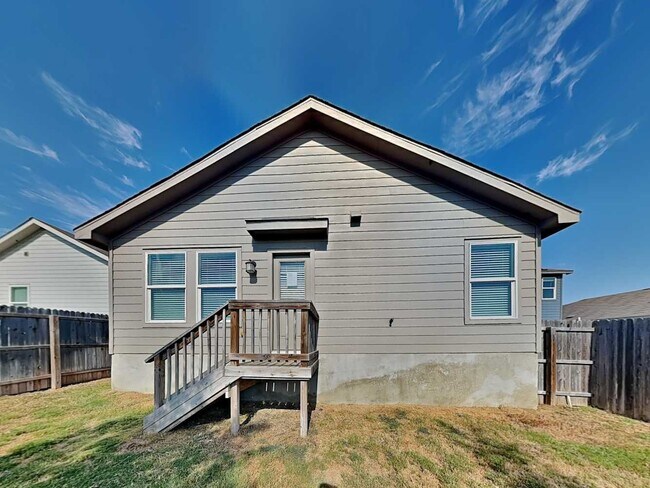 Building Photo - 144 Hollywood Dr