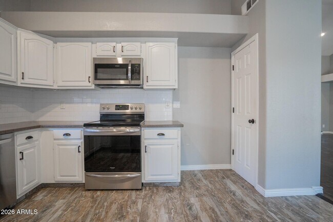 Building Photo - 16006 S 39th St
