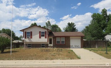 Building Photo - Charming 3-bedroom House in Secuirty-Widef...
