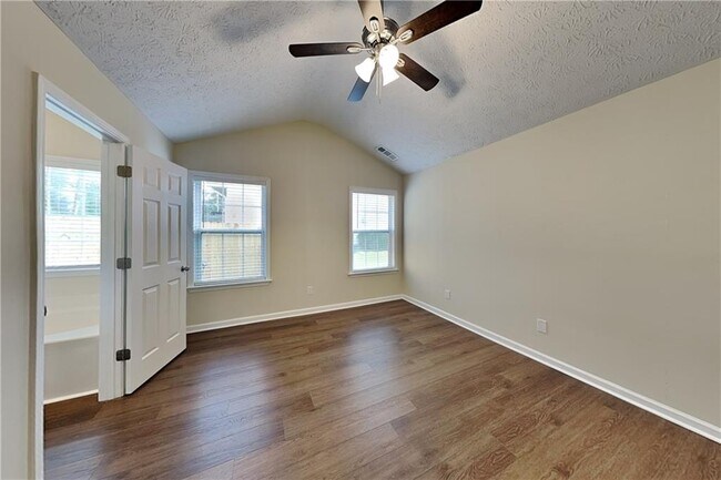Building Photo - 3165 Bellestone Ct