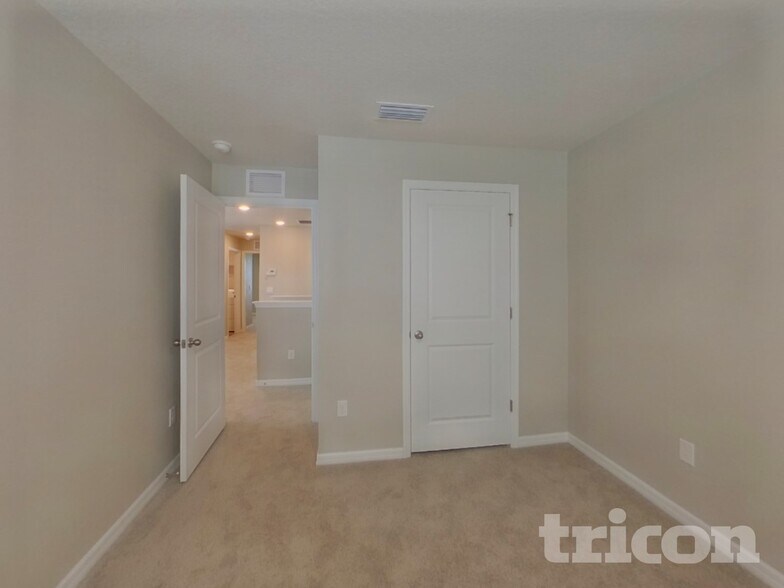 Building Photo - 10734 Hidden Banks Gln