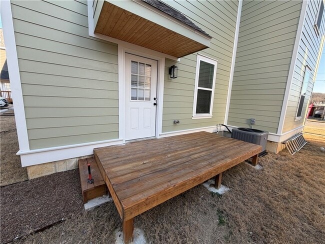 Building Photo - 1043 S Laramie Hts