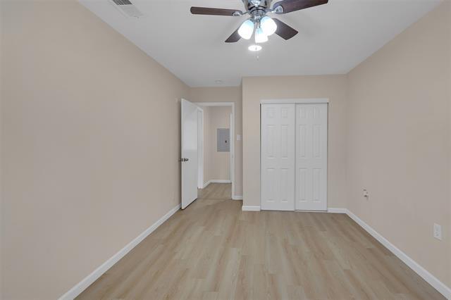 Building Photo - 2210 Sycamore Dr