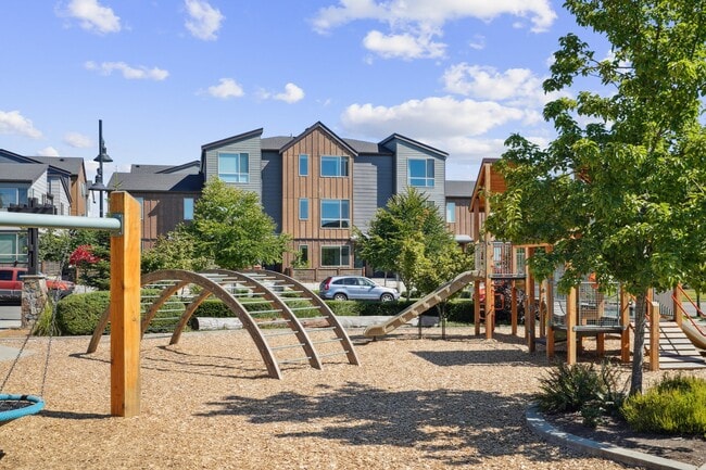 Building Photo - 32730 Hemlock Ave SE