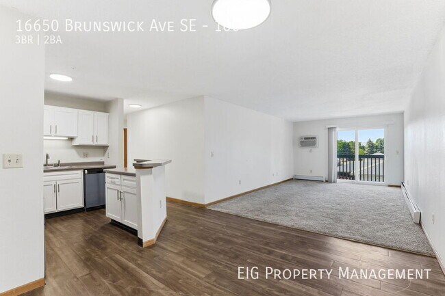 Building Photo - 16650 Brunswick Ave SE