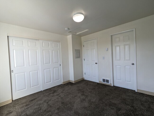 Building Photo - Nice 1bdrm/1bath Apartment Off Bailey Hill...