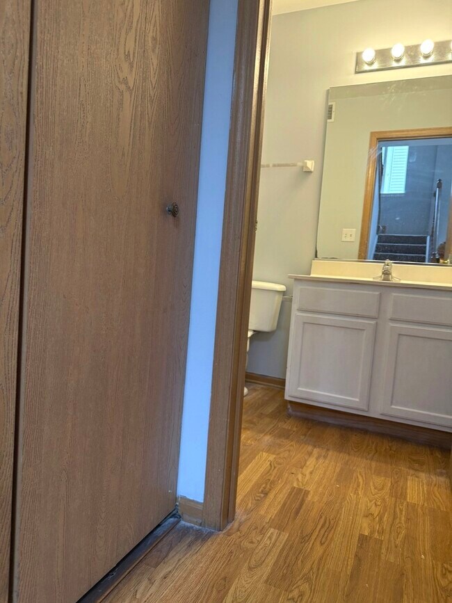 Building Photo - 2208 Rebecca Cir