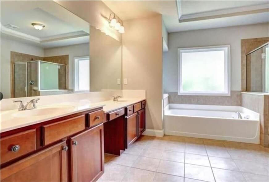 Building Photo - 12820 Doe Dr