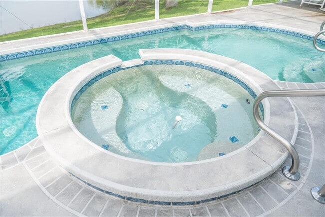 Building Photo - 714 Bay Hill Ct