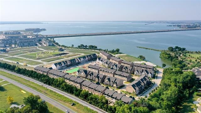 Building Photo - 7849 Bayside Dr