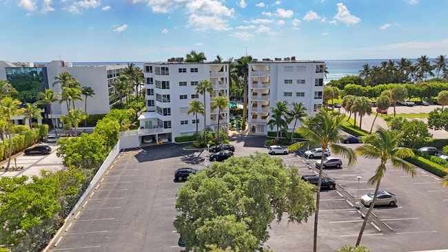 Building Photo - 2850 S Ocean Blvd