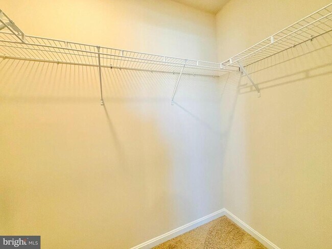 Building Photo - 100 Riverwalk Ter