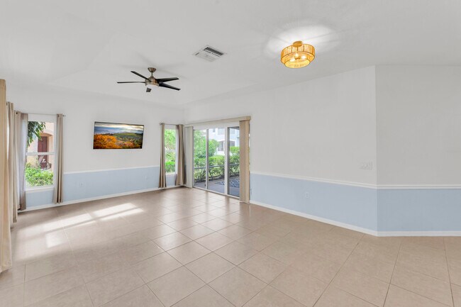 Building Photo - 1864 S Dovetail Dr