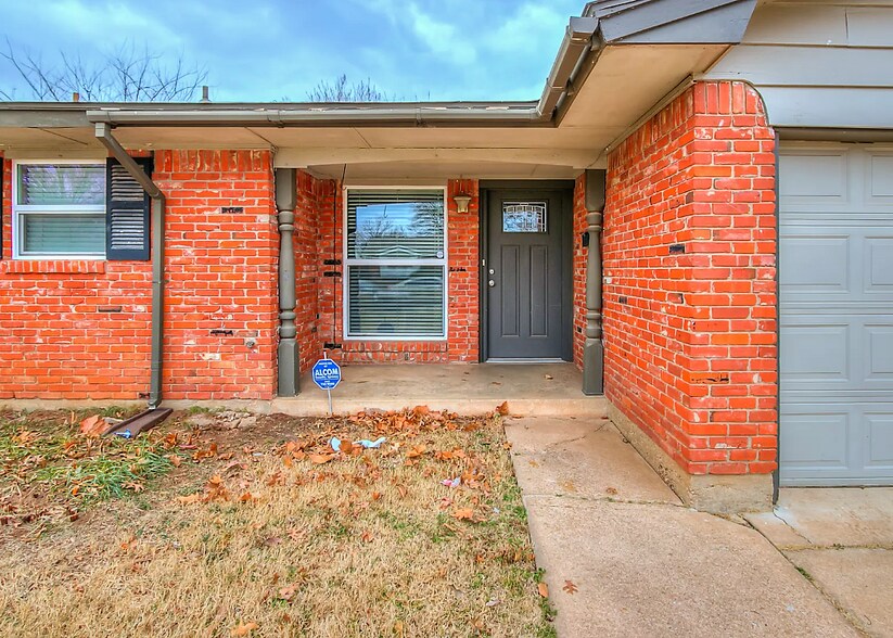 Building Photo - 332 Collier Dr