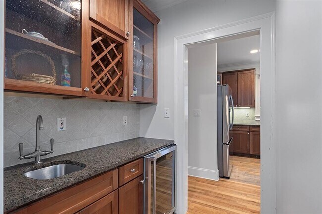 Building Photo - 120 Park Pl