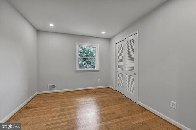 Building Photo - 1403 Ellison St