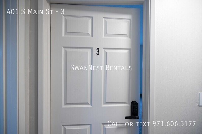 Building Photo - 401 S Main St