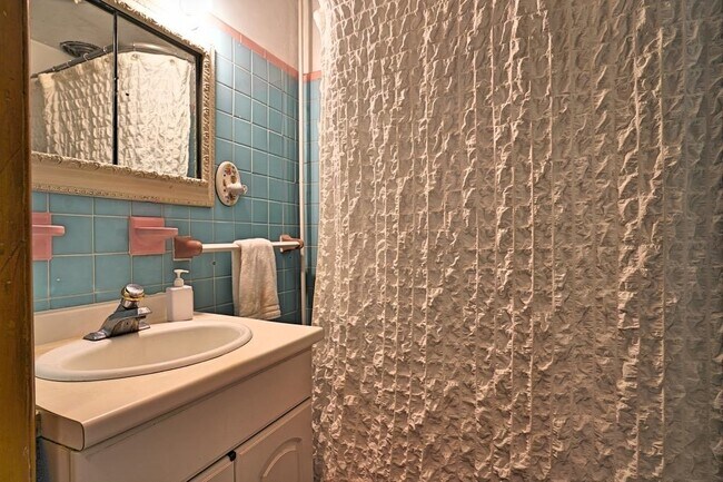 Building Photo - 1114 Washington St