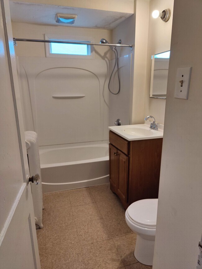 Building Photo - 145 Dover Rd