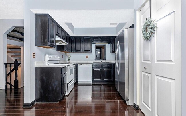 Building Photo - Beautifully maintained townhouse in New Market available before the new school year!