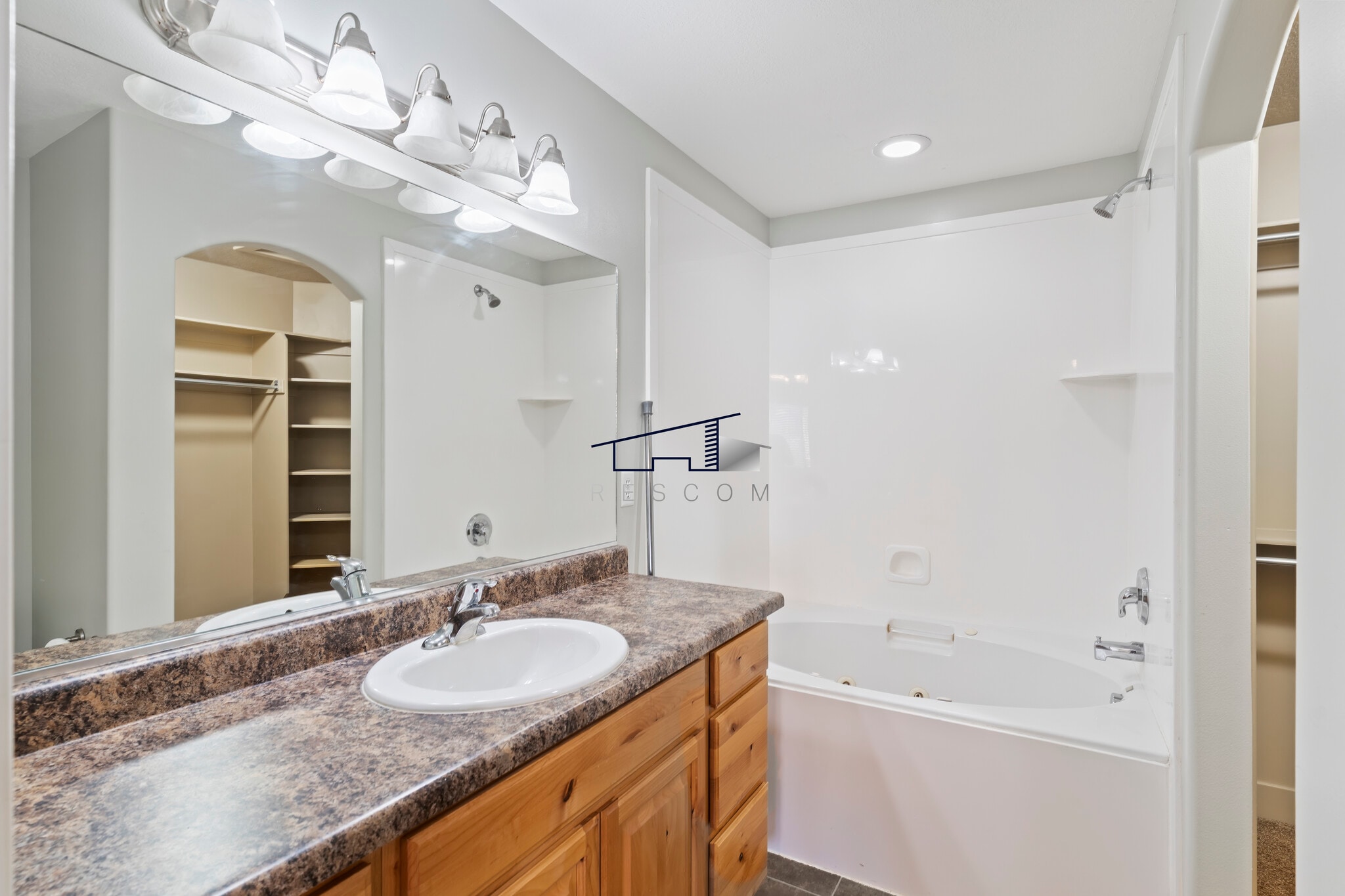 Building Photo - 1613 N 450 E