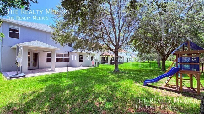 Building Photo - 10263 Malpas Point