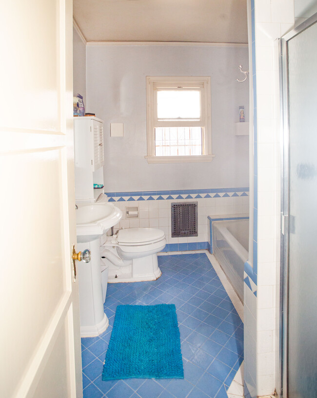 Bathroom-Original Tile - 5968 San Vicente Blvd