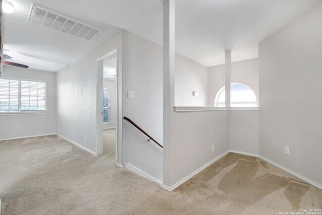 Building Photo - 547 Red Quill Nest