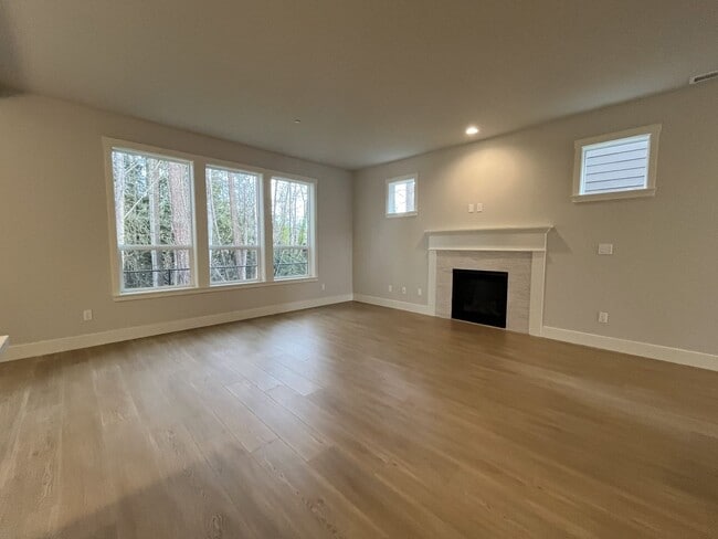 Building Photo - Modern 2025-Built 4 Bedroom Home with EV Charging, 5kW Solar, Open-Concept Living, Scenic Outdoor...