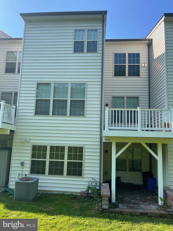 Building Photo - 1525 Rabbit Hollow Pl