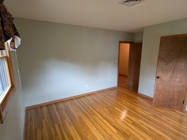 Building Photo - 29 Ridgecrest Rd