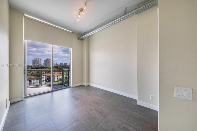 Building Photo - 3029 NE 188th St