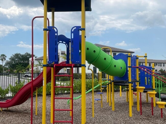 Building Photo - 784 NE 206th Terrace