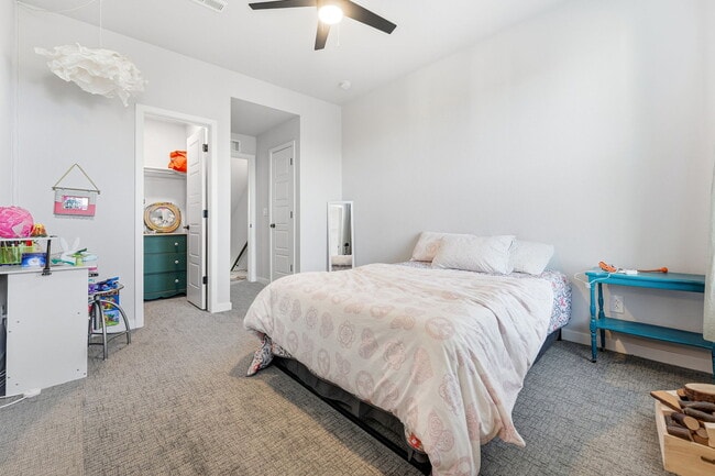 Building Photo - 2272 Old Rail Wy