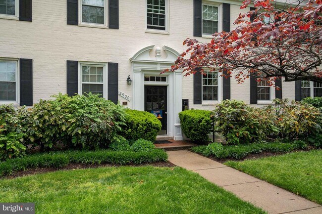 Building Photo - 2900 13th Rd S