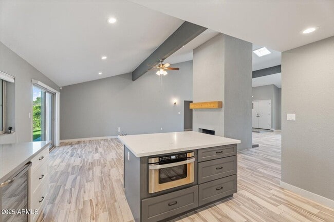 Building Photo - 8635 Via De Ln