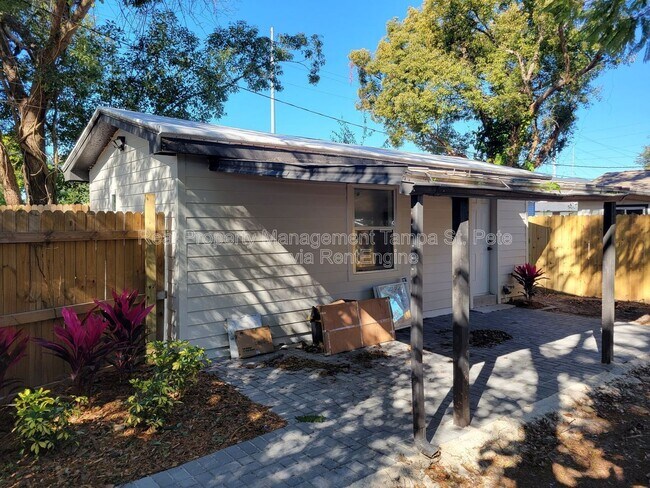 Building Photo - 5034 2nd Ave S