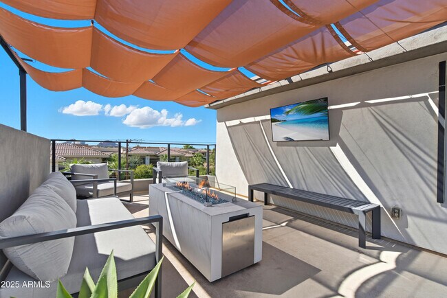 Building Photo - 1501 N Miller Rd