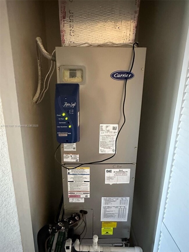 Building Photo - 3302 W 114th Terrace