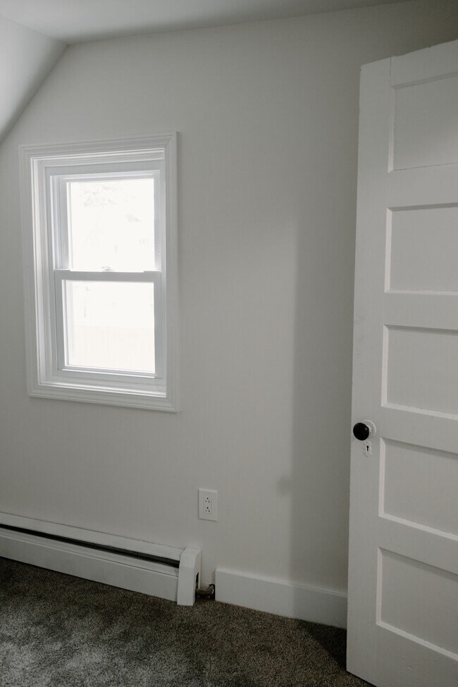 Building Photo - 354 Terrace Blvd