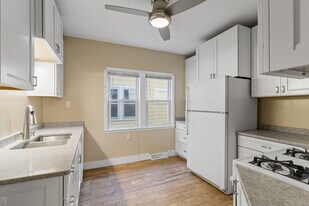 Building Photo - 275 Sterling Ave