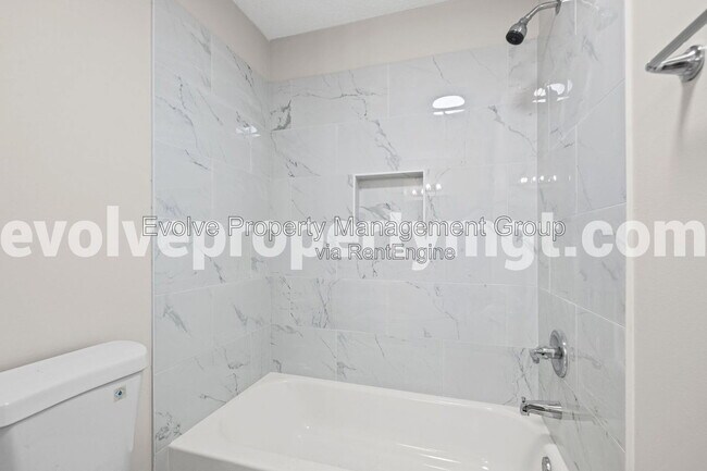Building Photo - 2295 Belin Dr