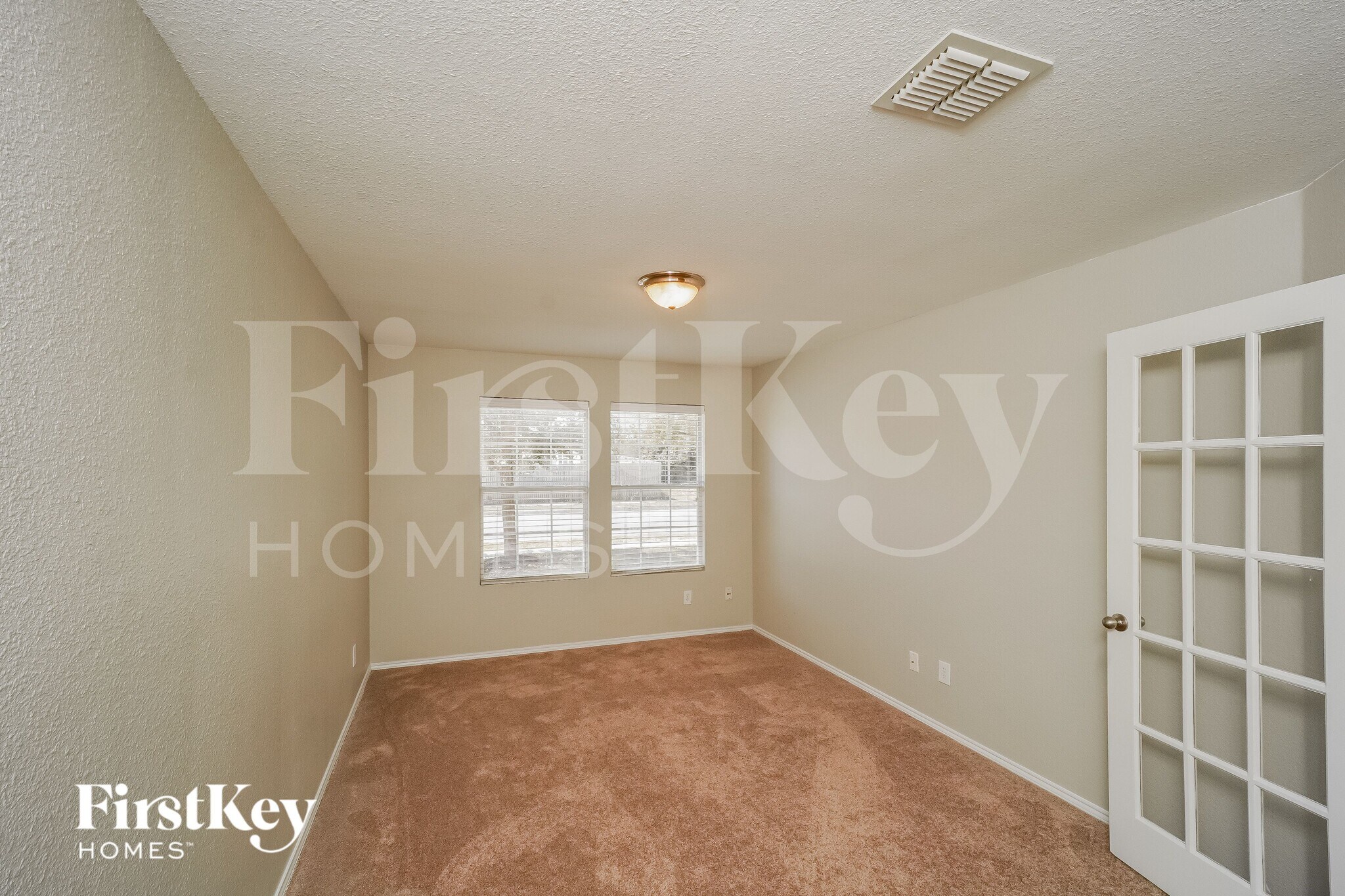 Building Photo - 8027 Saratoga Kln