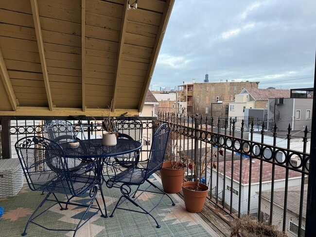 Building Photo - 1823 W Superior St