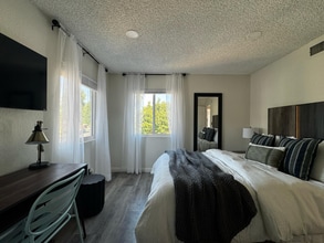 Building Photo - 20058 Lorne St