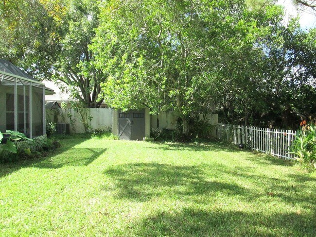 Building Photo - 5131 SE Sweetbrier Terrace