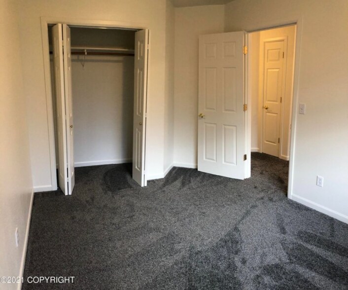 Building Photo - 3001 N Chandelle Ct