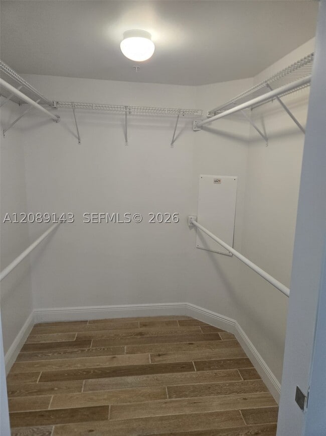 Building Photo - 7900 Harbor Island Dr