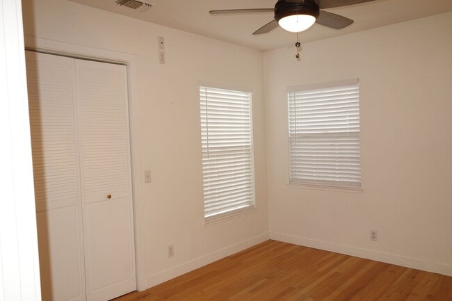 Building Photo - Charming 2 Bedroom in Heart of Downtown